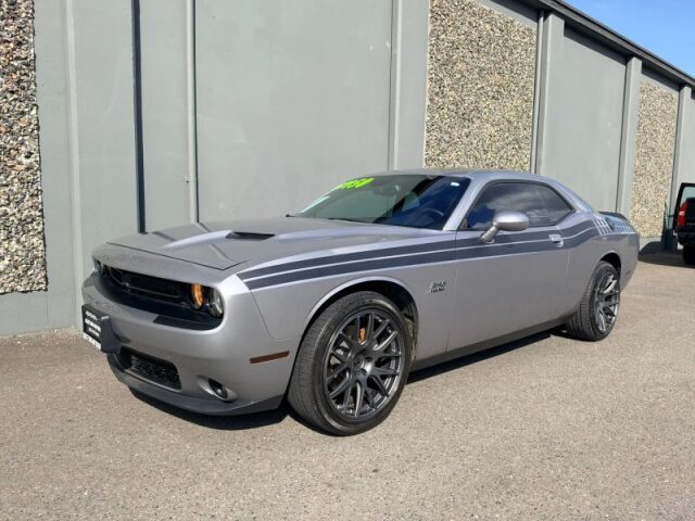 2015 Dodge Challenger R/T Image 1