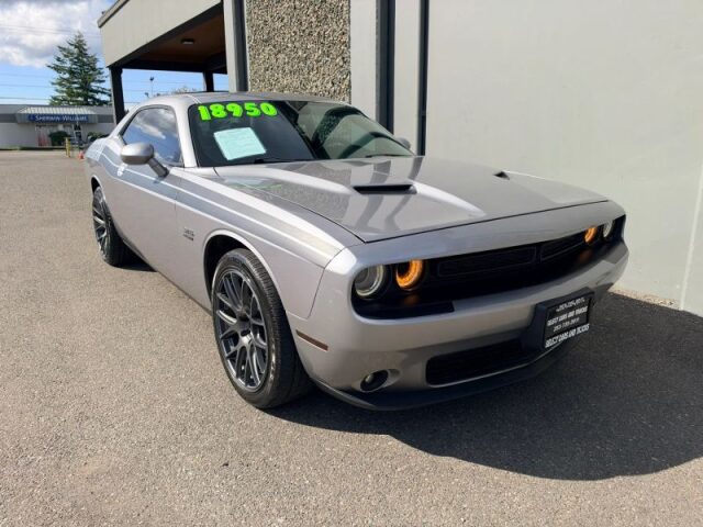 2015 Dodge Challenger R/T Image 4